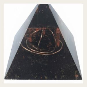 Black Shungite Orgonite Pyramid with clear quartz, copper coil and black salt handmade by Oma’s Sacred Tools